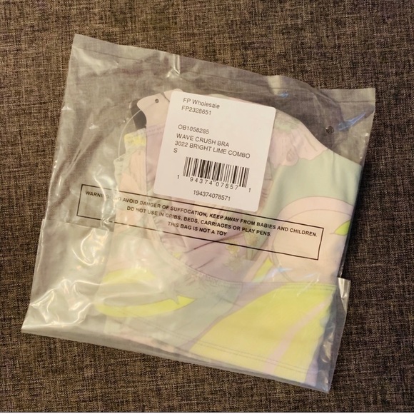 Free People | NWT Crush Bright Lime Sports Bra - Picture 10 of 11